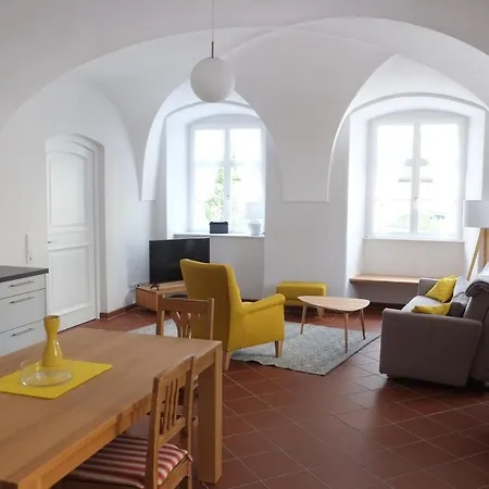 60qm Wohnung Naabtal im historischen Pfarrhaus Pielenhofen Exterior foto