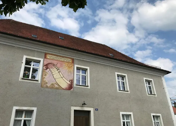 60Qm Wohnung Naabtal Im Historischen Pfarrhaus Pielenhofen
