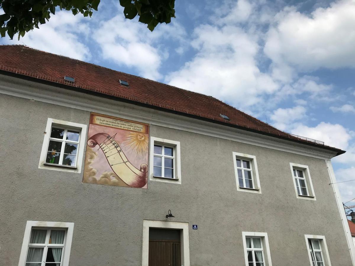60qm Naabtal Im Historischen Pfarrhaus *
